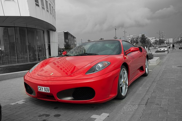 červené ferrari.jpg
